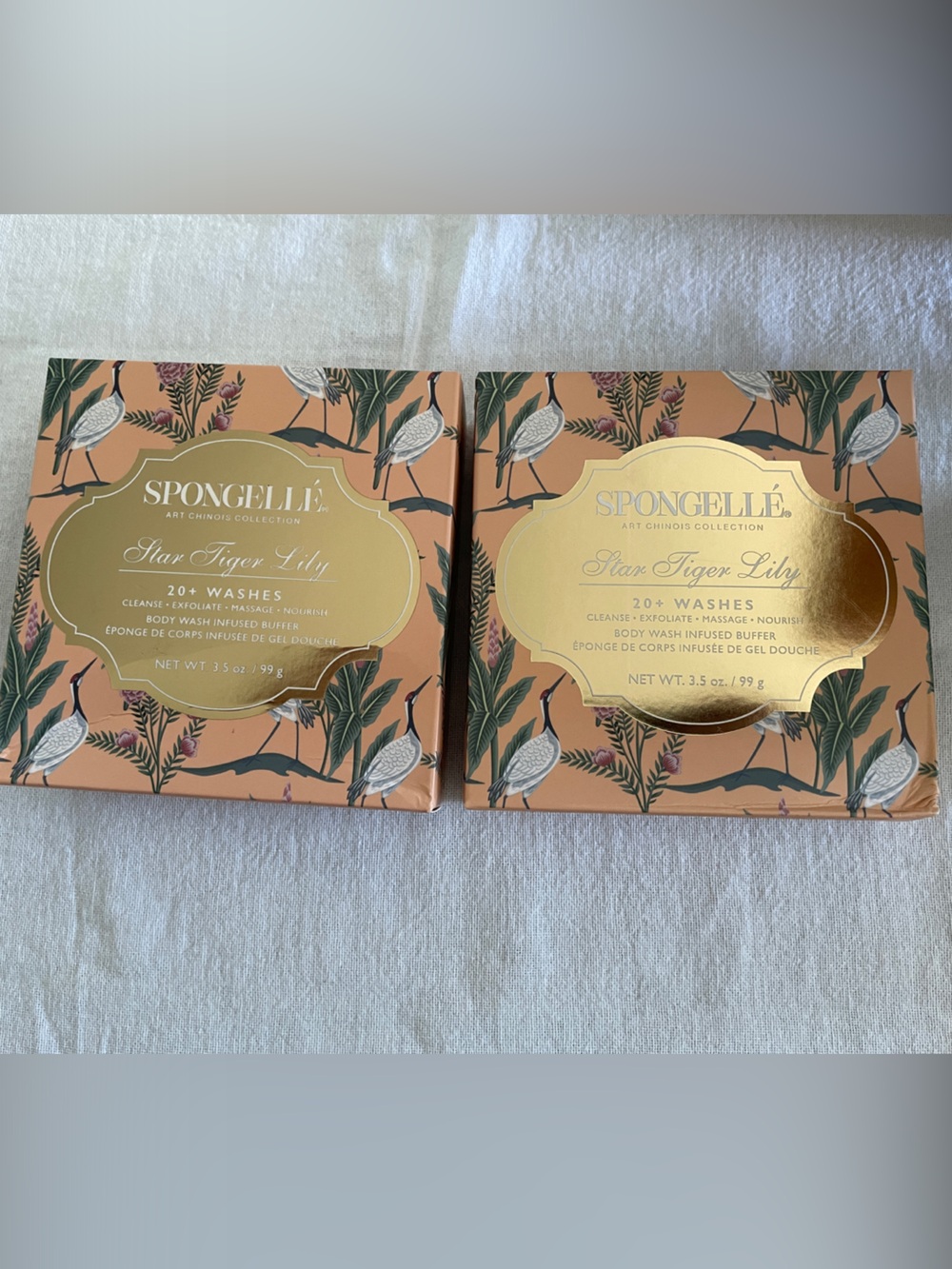 Spongelle star tiger lily Floral Body Buffer Gift Set
